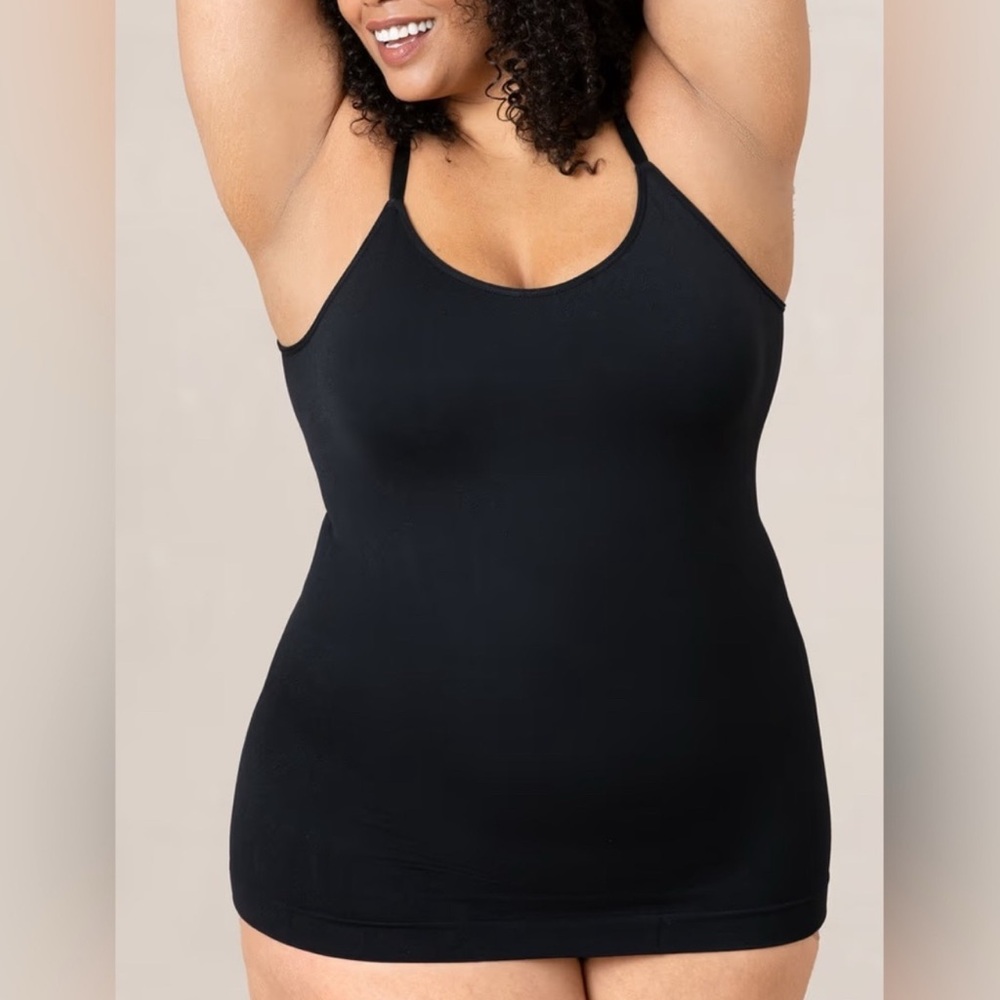 Brand new Shapermint Women's Black Camisole all day everyday scoop neck cami.